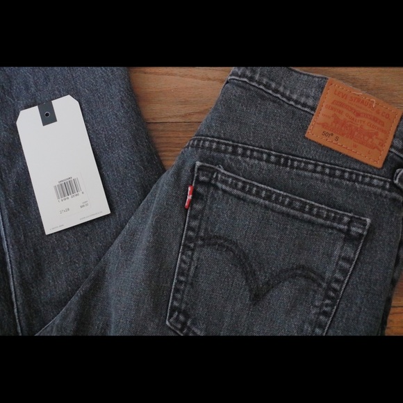 Levi’s - Picture 2 of 5